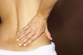 alsó hátfájás tünete az osteochondrosisnak